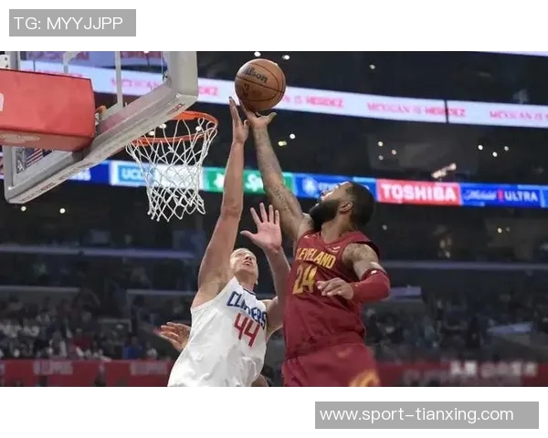 曼恩表现出色12投5中斩获15分外加1篮板6助攻2抢断助力球队胜利