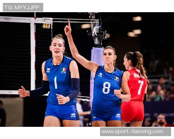 意大利女排奥运冠军埃格努亲临国米与劳塔罗互换球衣展现体育精神