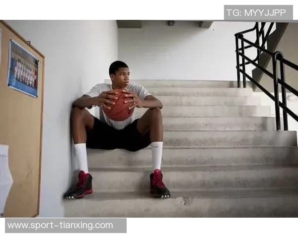 字母哥因左腹股沟拉伤遗憾退赛球迷心痛不已