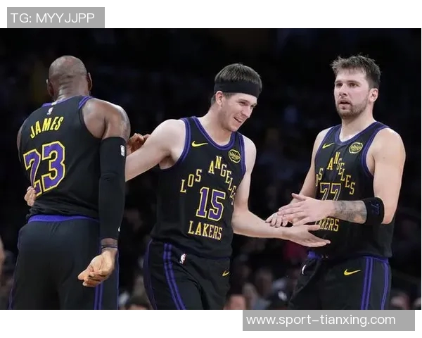 皮尔斯分析湖人核心组合需调整送走老詹或小里以增强防守实力