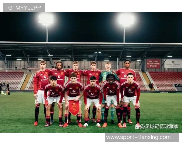 曼联客场对阵利兹联首发阵容公布多名主力缺阵新援首次登场 曼联客场对阵利兹联首发阵容公布多名主力缺阵新援首次登场